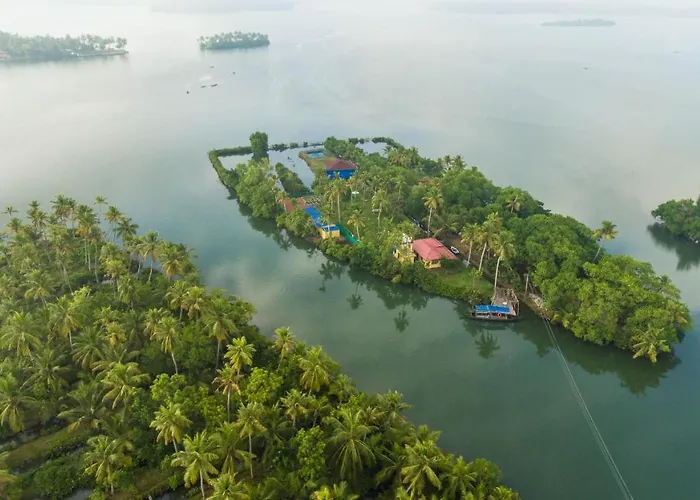 Munroe Eco Camp
